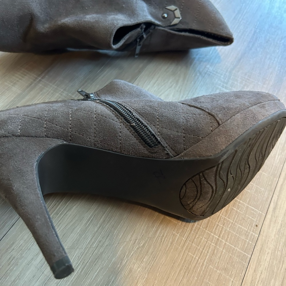Women’s Dark gray suede ankle Pumps size 10 - Picture 4 of 10